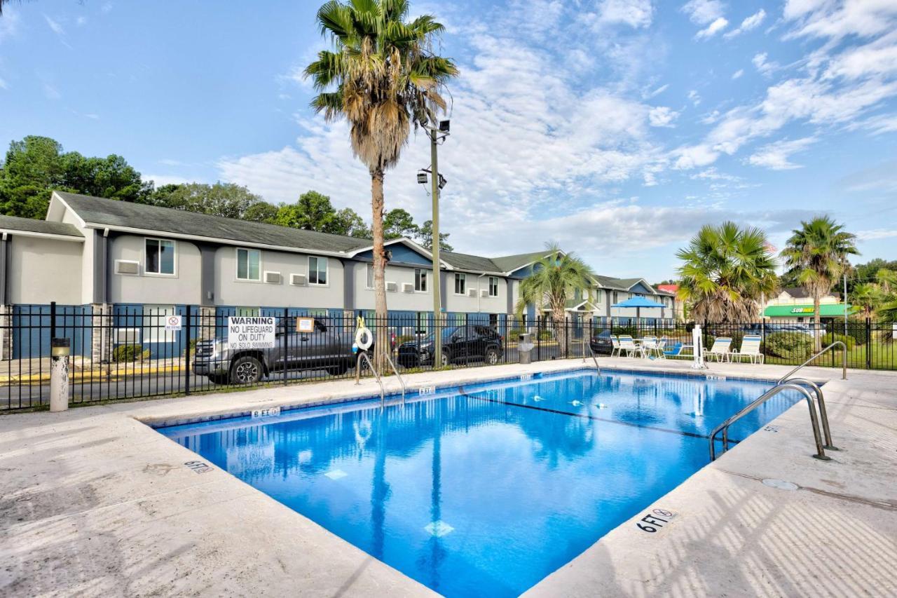 Days Inn By Wyndham Savannah Gateway I-95 Georgetown Exterior foto